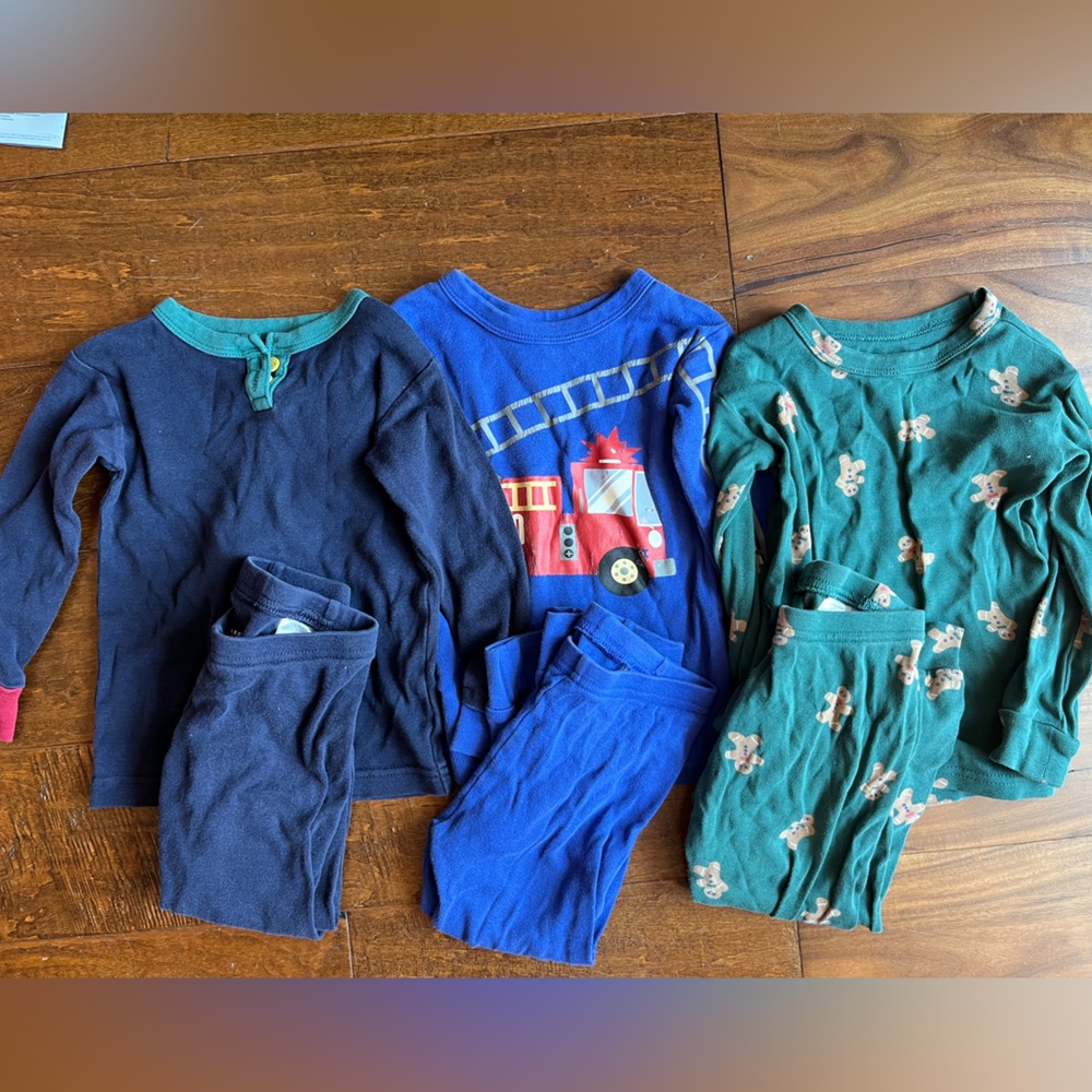 Pajama bundle from Gap, 3 pairs in 2T